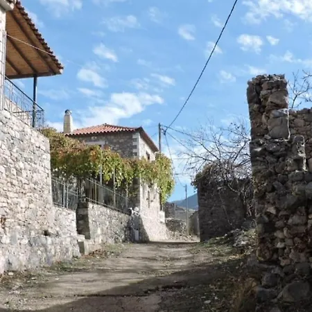 Spacious Retreat بيت للعطل Sotirianika